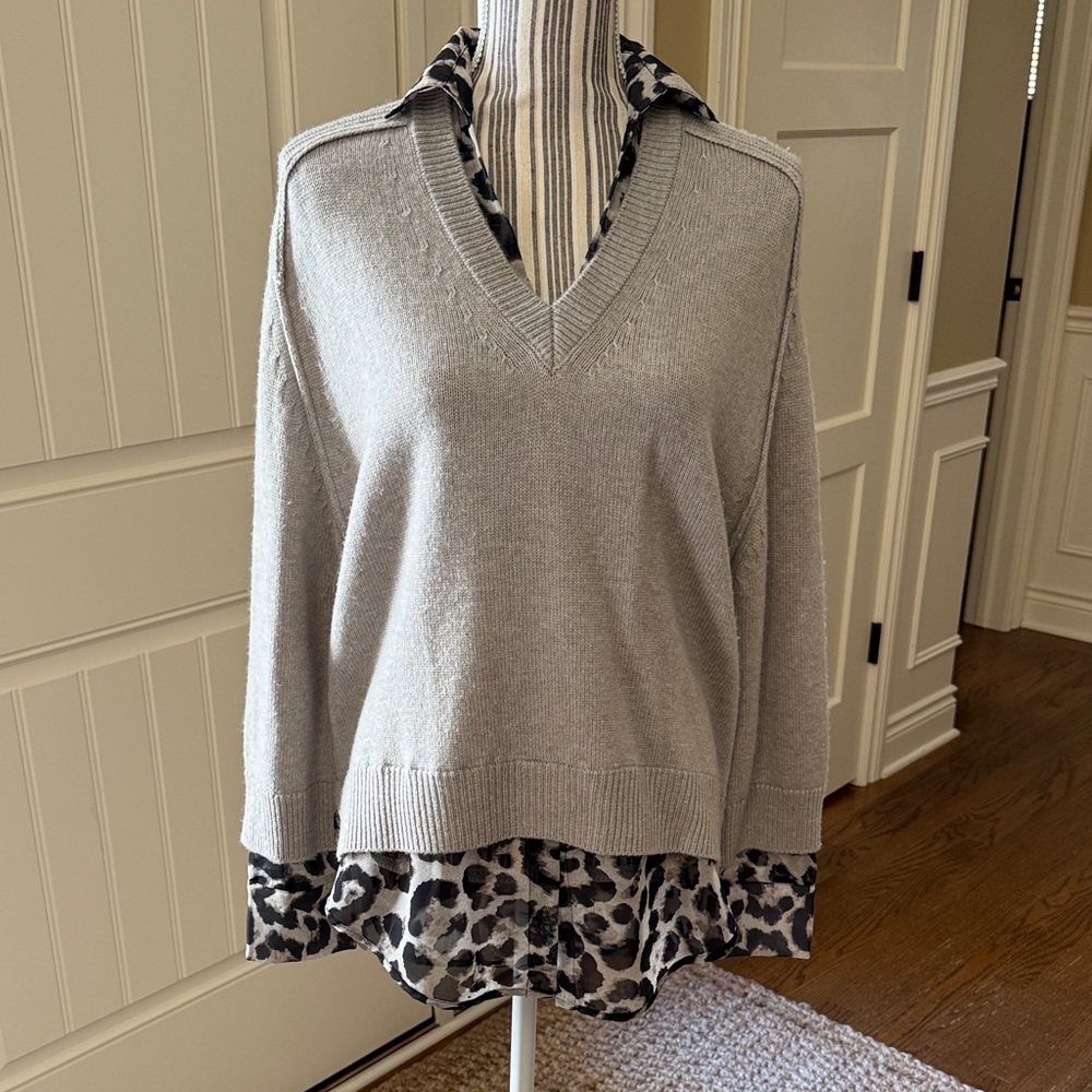 Brochu Walker Gray V-Neck Sweater with Leopard Print